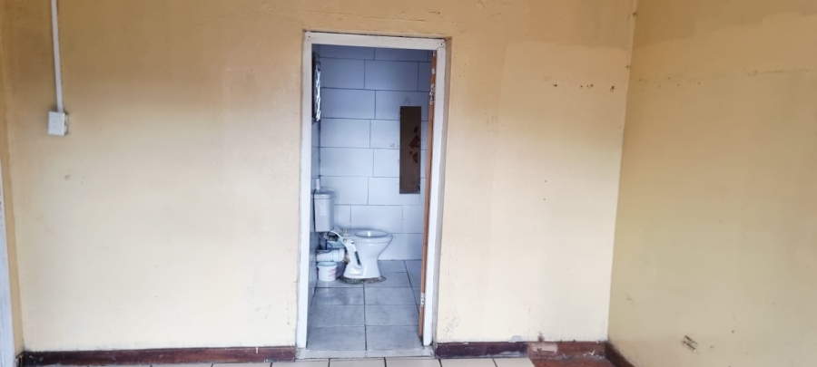 8 Bedroom Property for Sale in Amalinda Eastern Cape